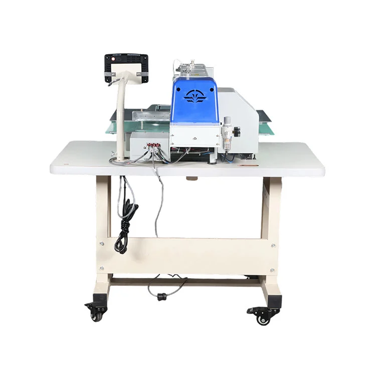 ماكينة خياطة القبعة